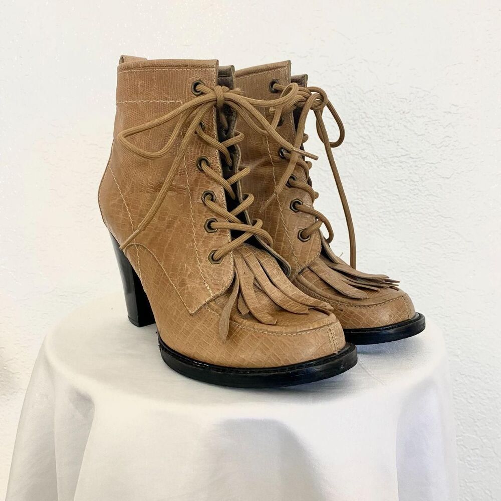 Y2K Tan Brown Kiltie Fringe Chunky Heel Lace Up Leather Boots Paola Blas US 8
